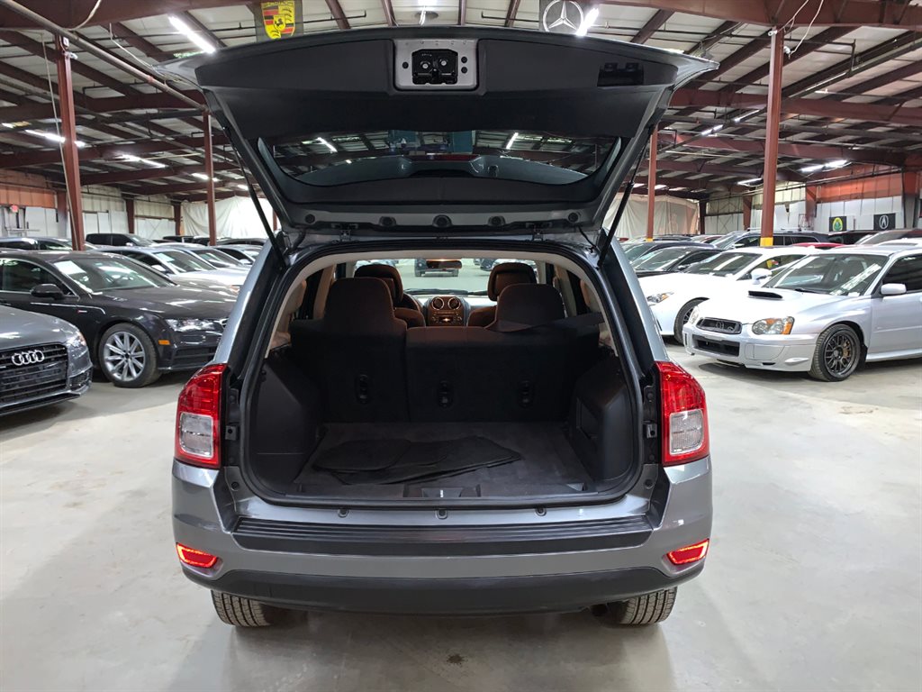 2012 Jeep Compass Latitude photo