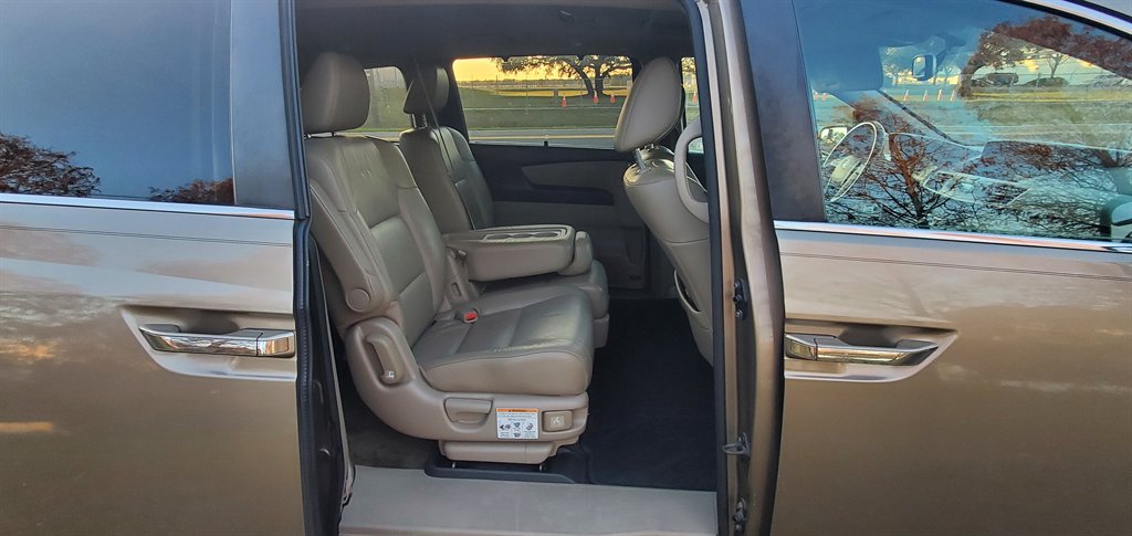 2012 Honda Odyssey - $5,850