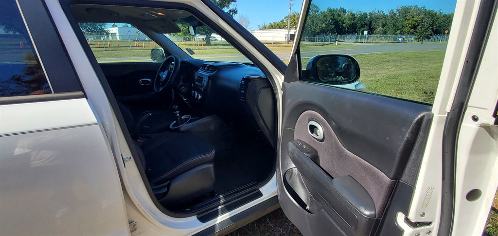 2015 Kia Soul - $6,000