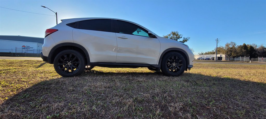 2016 Honda HR-V - $6,000