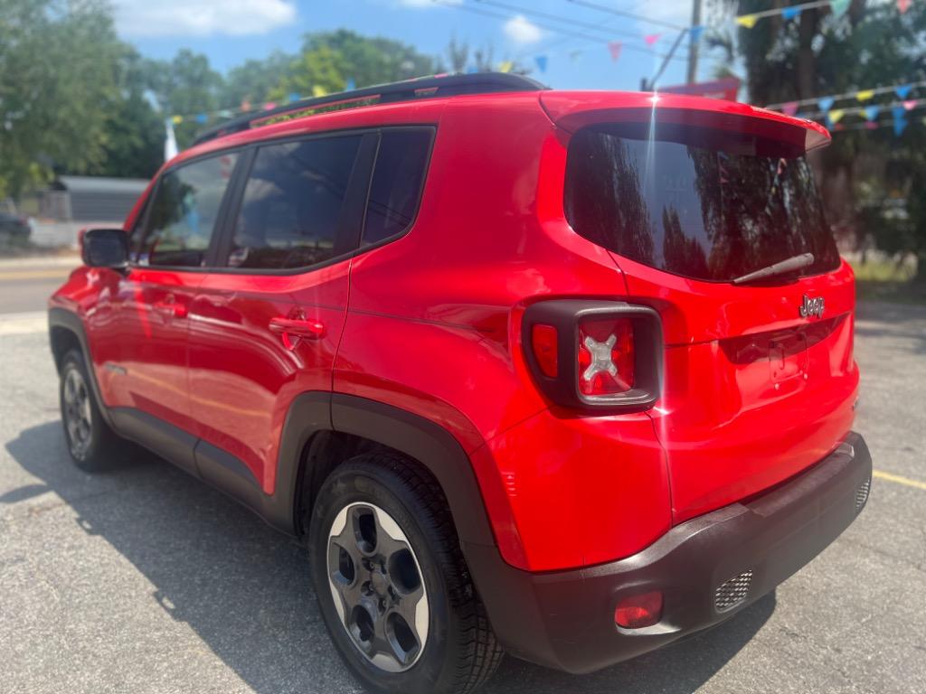 2015 Jeep Renegade Latitude photo