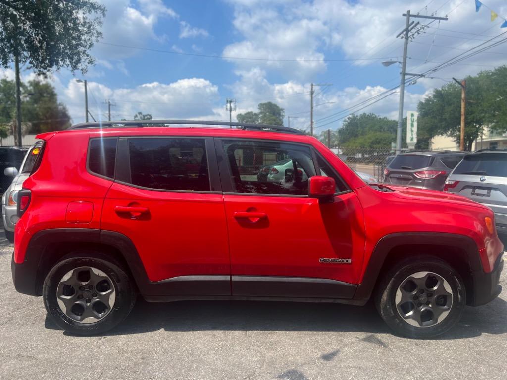 2015 Jeep Renegade Latitude photo