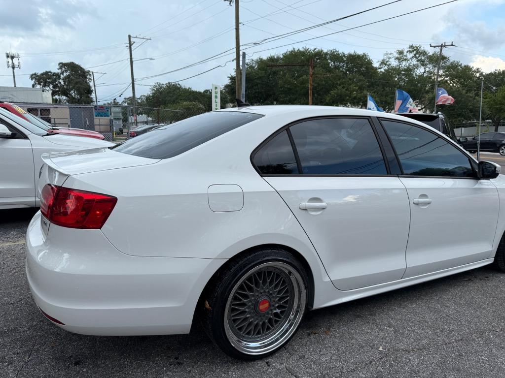 2012 Volkswagen Jetta - $6,995