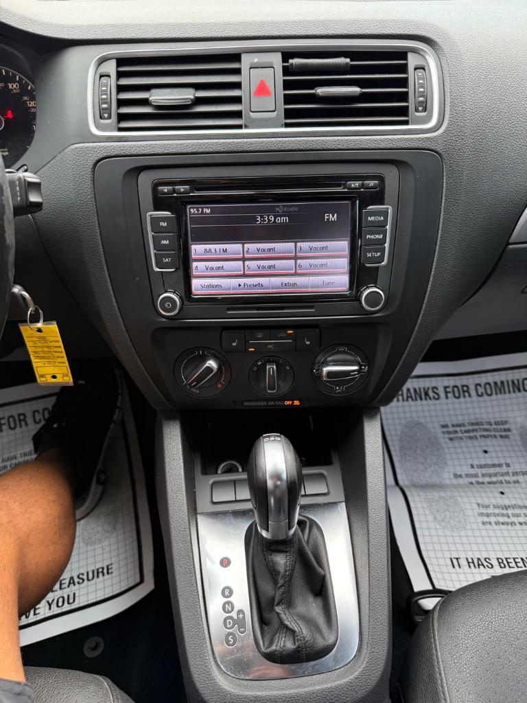 2012 Volkswagen Jetta - $6,995