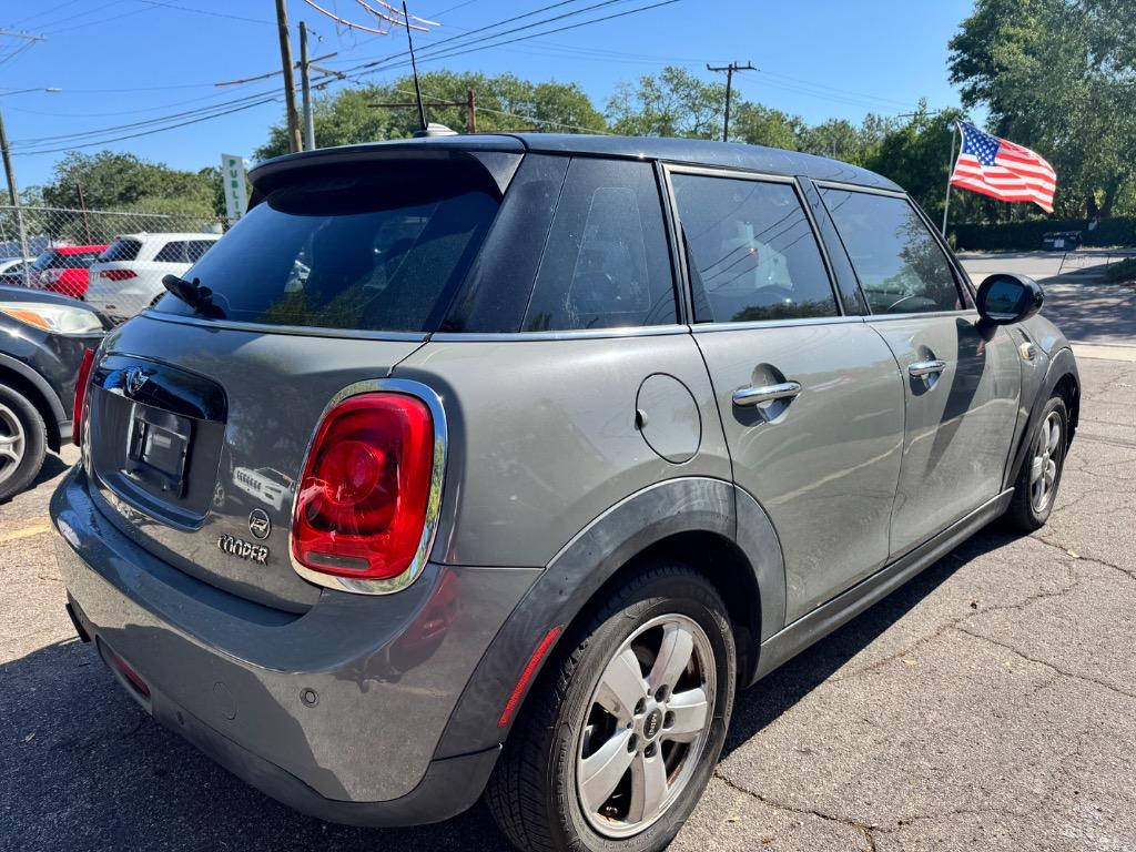 2018 MINI Cooper photo