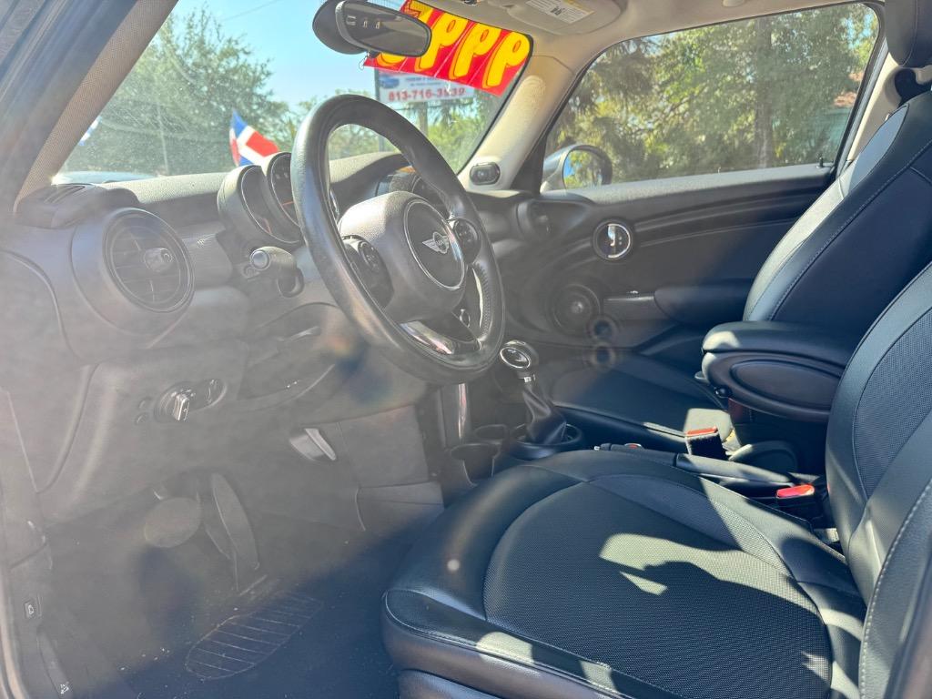 2018 MINI Cooper photo