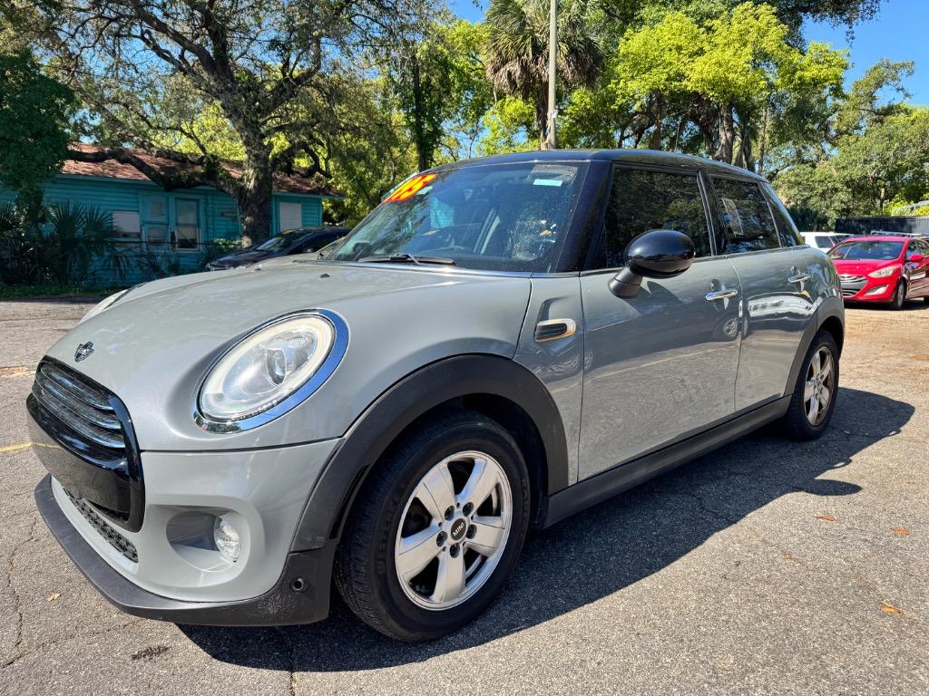 2018 MINI Cooper photo