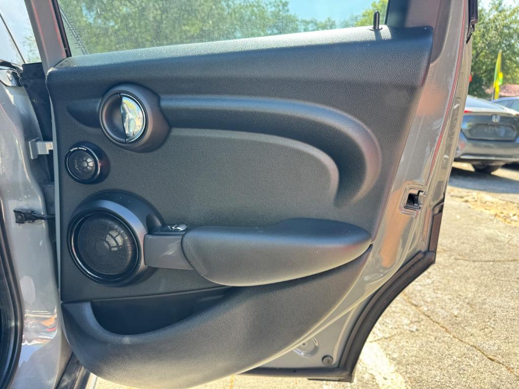 2018 MINI Cooper photo