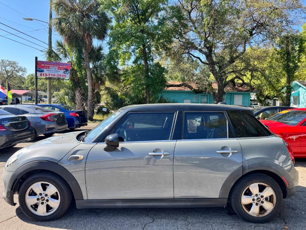 2018 MINI Cooper photo