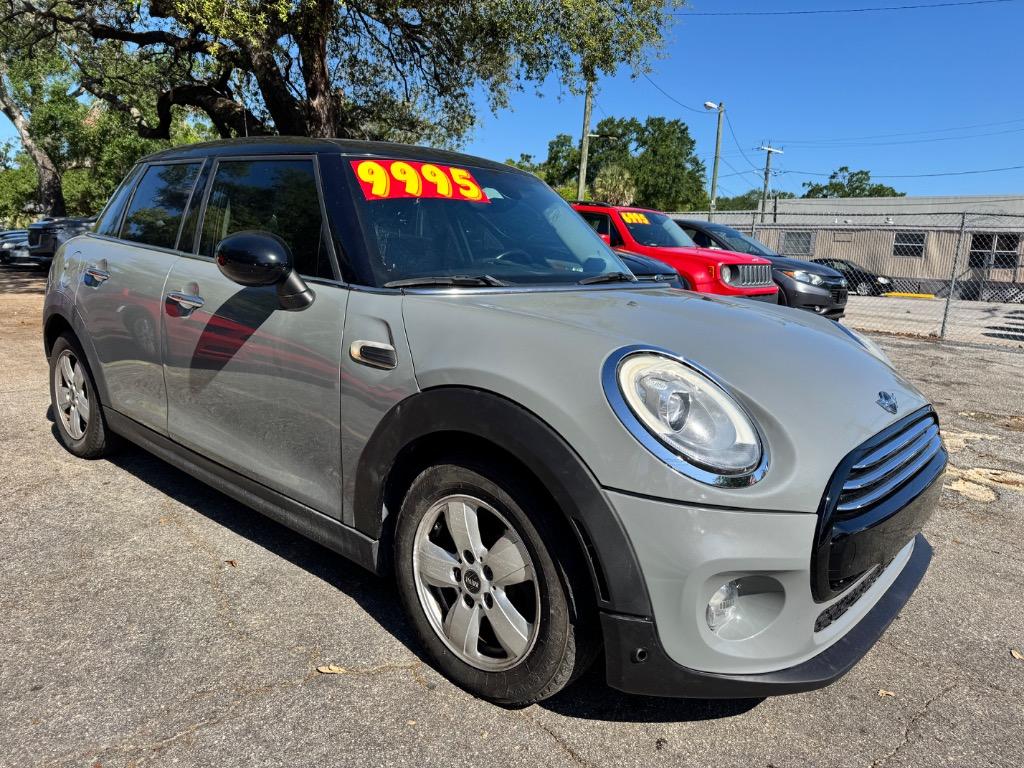 2018 MINI Cooper photo