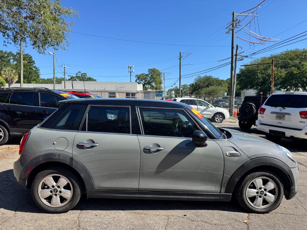 2018 MINI Cooper photo