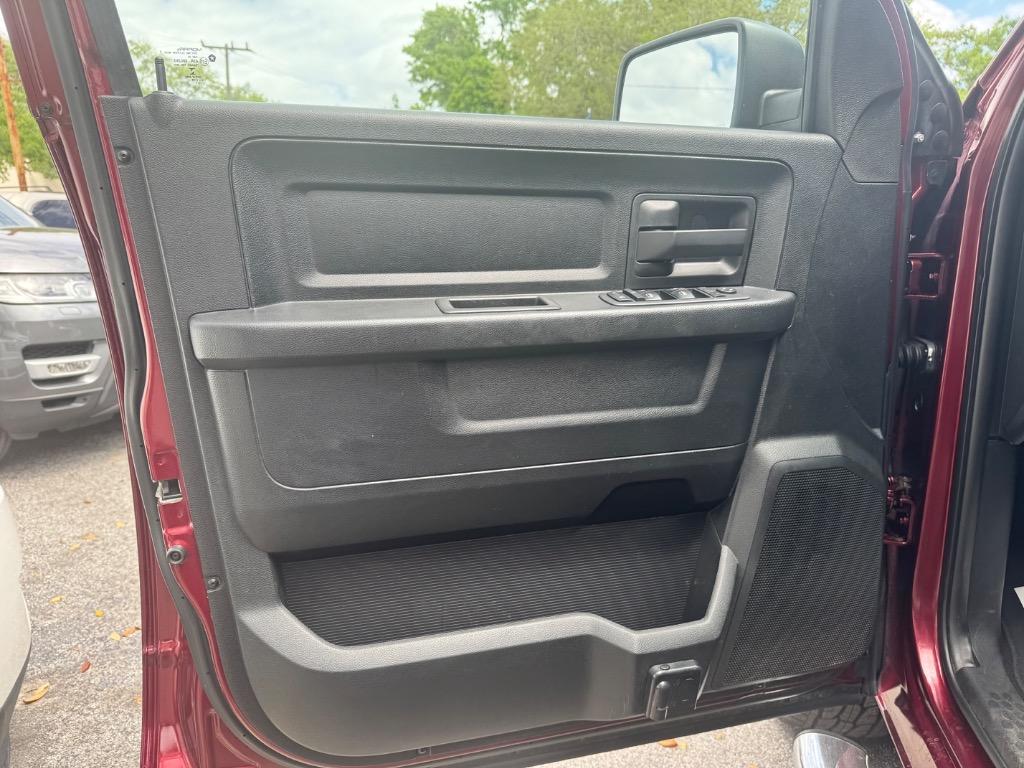 2018 RAM 1500 Tradesman photo