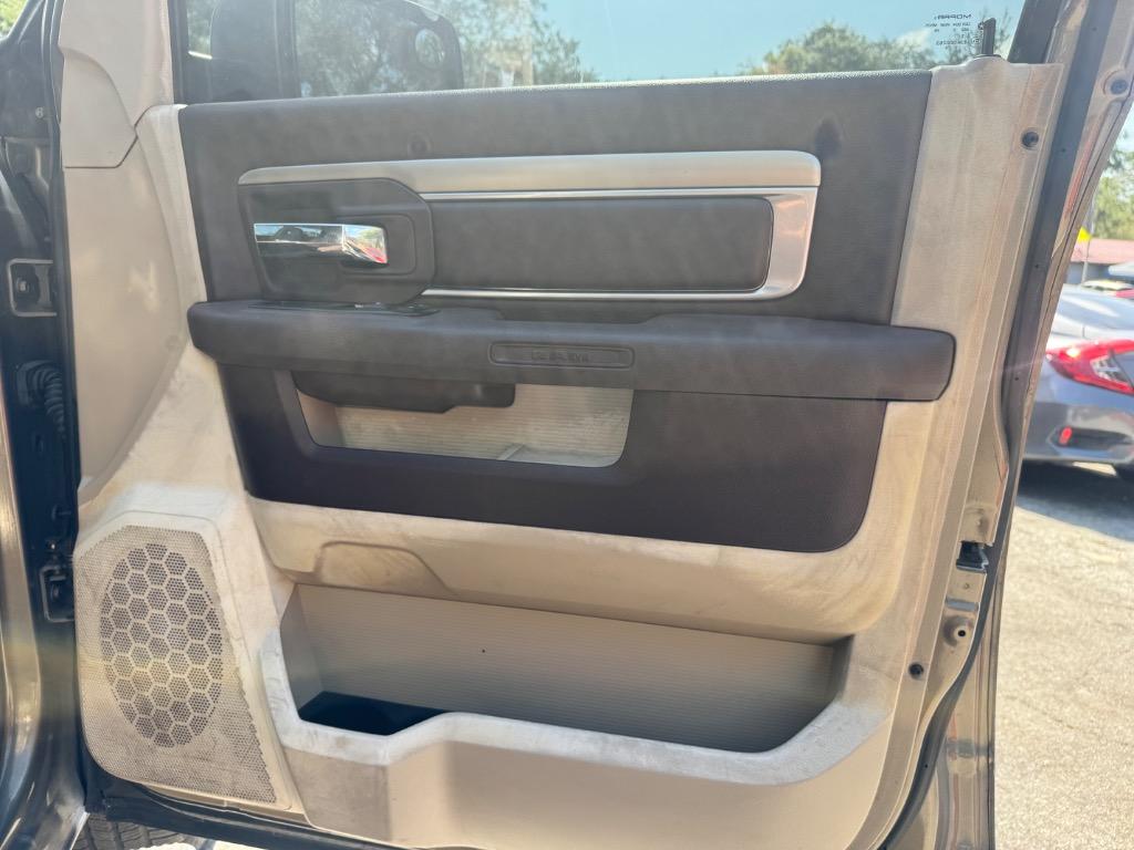 2015 RAM 1500 SLT photo
