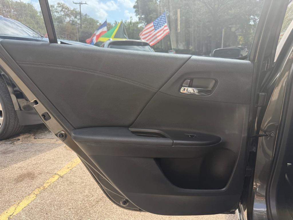 2013 Honda Accord - $9,995