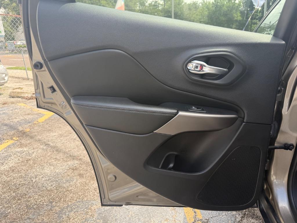 2021 Jeep Cherokee - $10,995