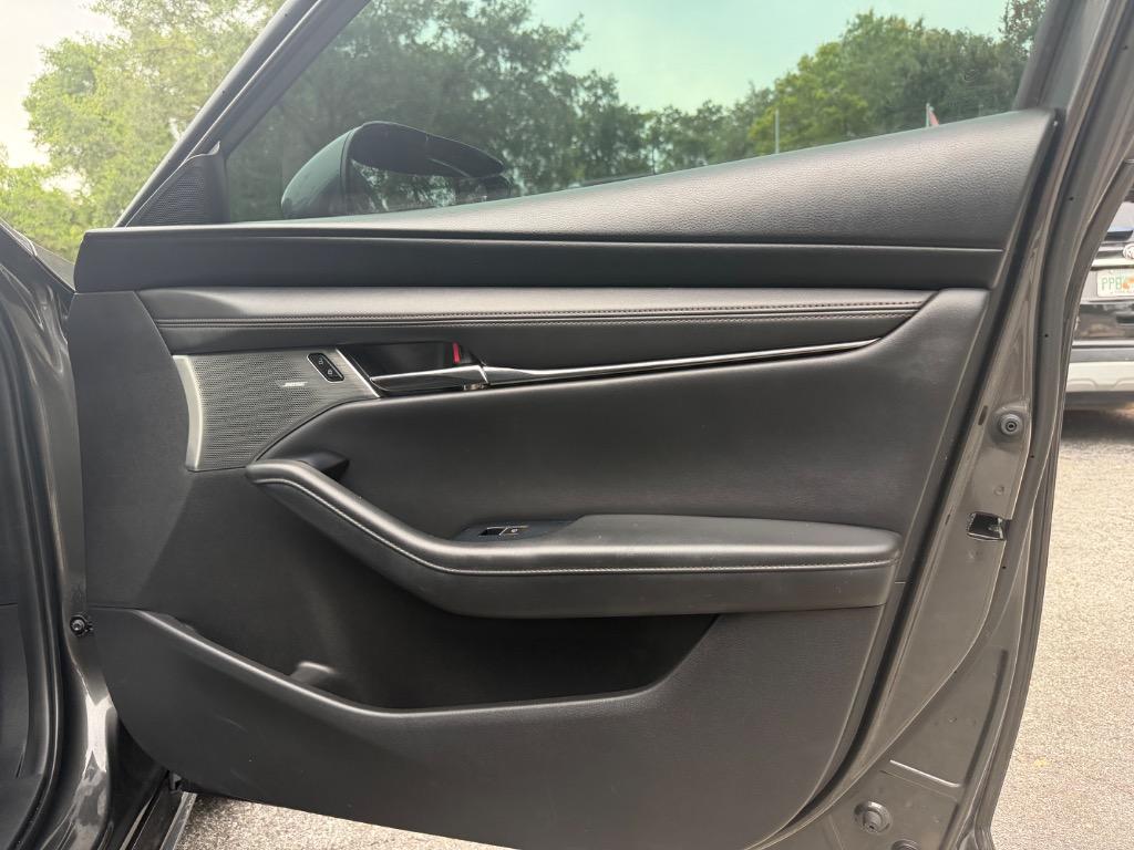 2019 MAZDA MAZDA3 - $9,995