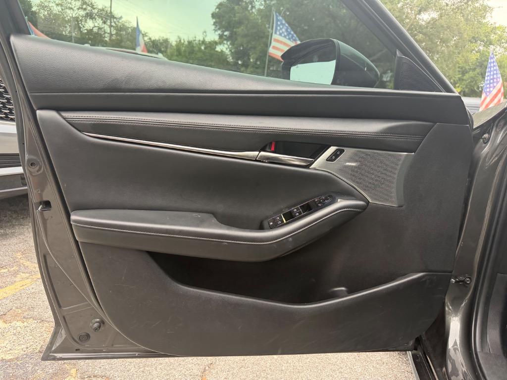 2019 MAZDA MAZDA3 - $9,995