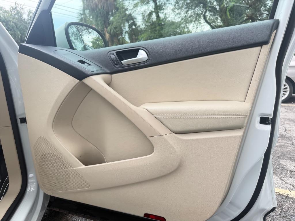 2017 Volkswagen Tiguan - $4,995