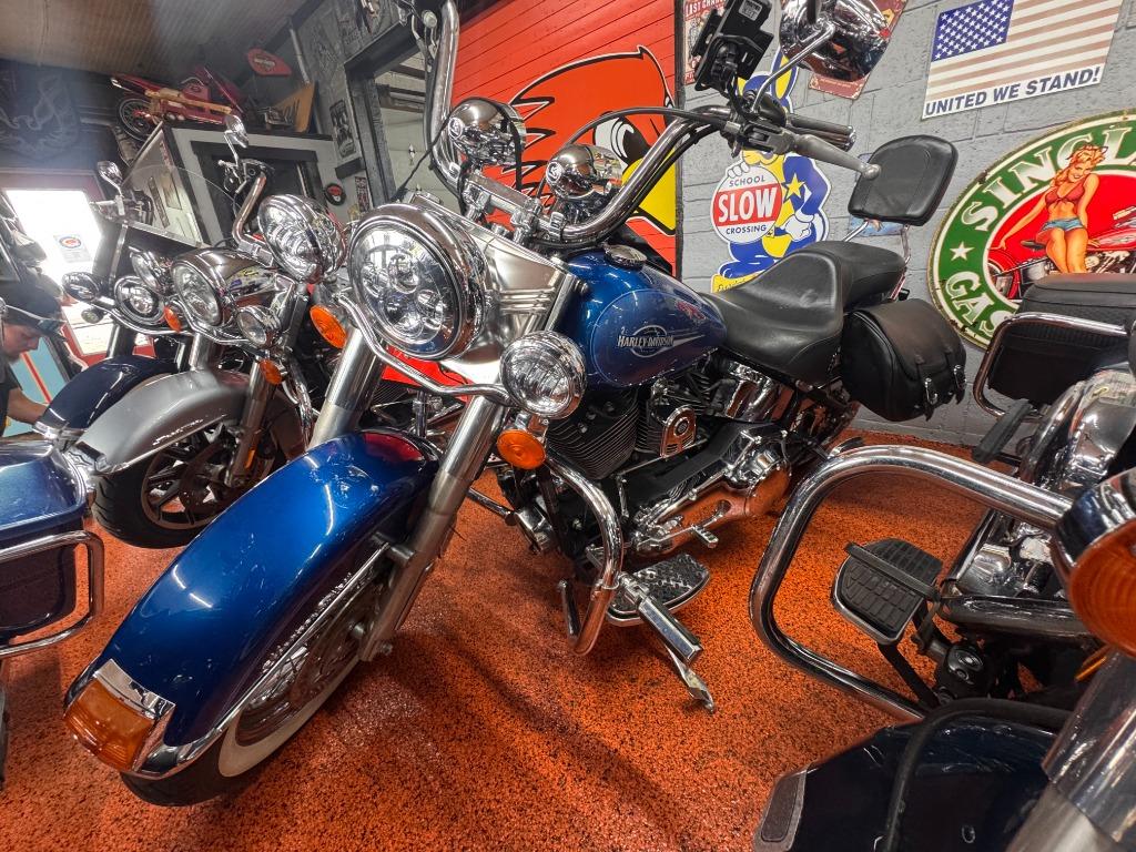 2005 Harley Davidson  Heritage Softail Classic - $6,537