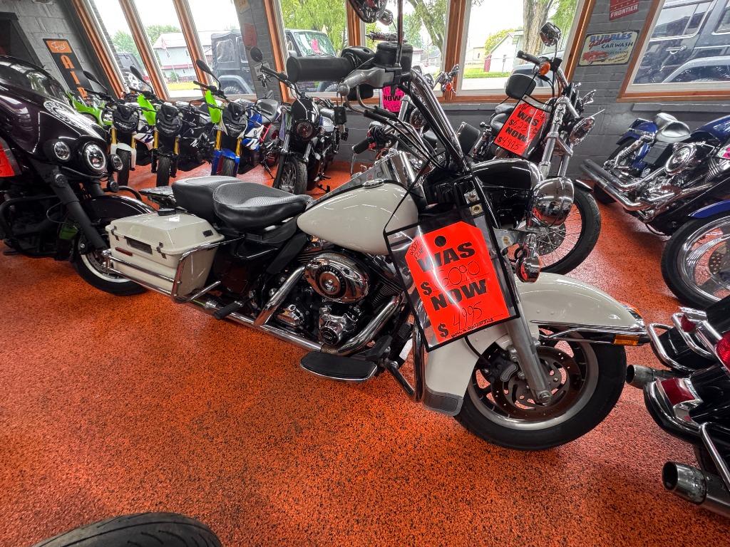 2007 Harley Davidson  Road King Police - $4,668