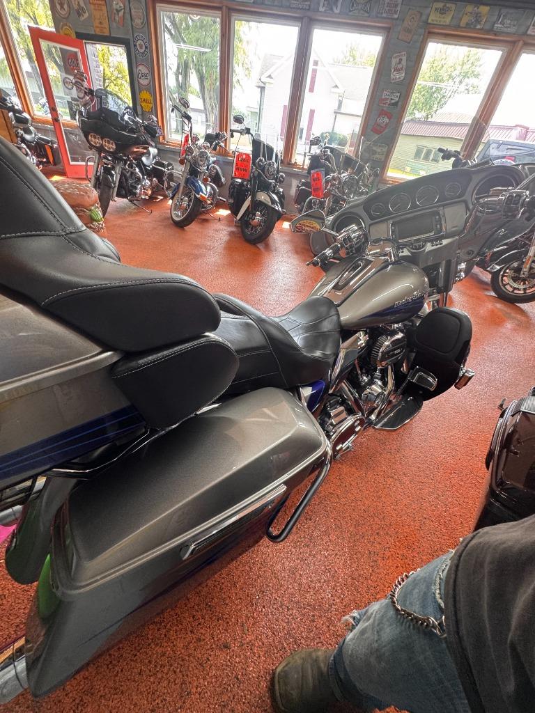 2017 Harley-davidson Cvo Limited - $14,014