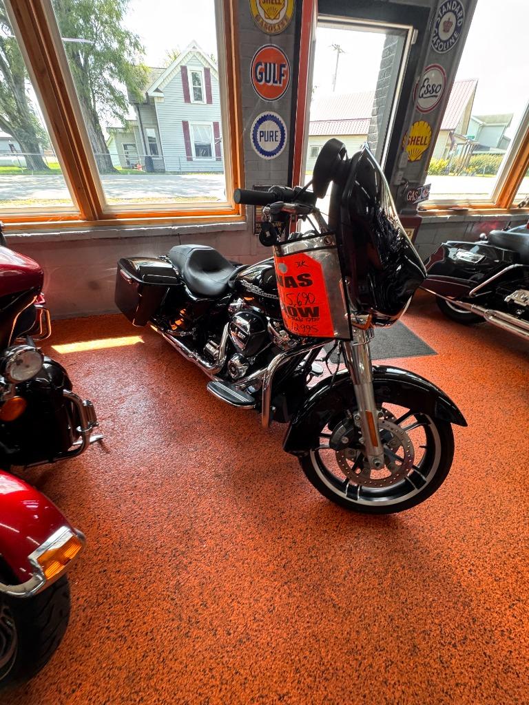 2019 Harley-davidson Street Glide - $12,145