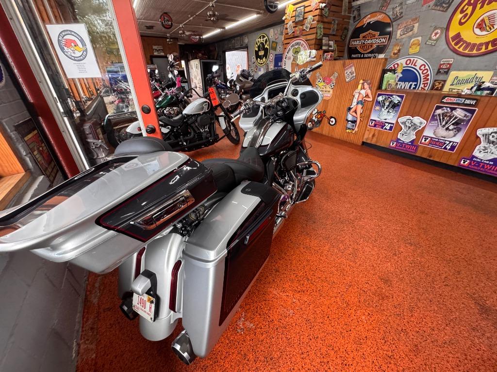 2019 Harley-davidson Cvo Road Glide - $20,561
