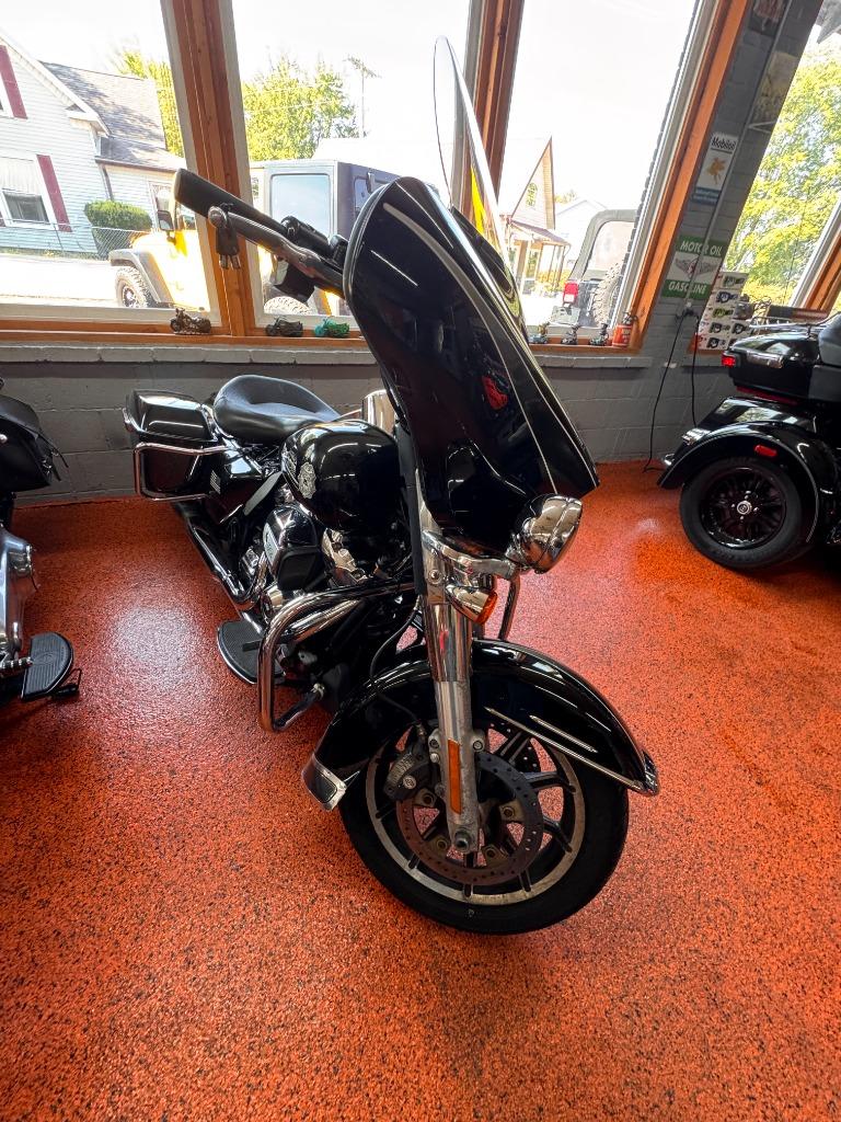 2021 Harley-davidson Police Electra Glide - $8,407