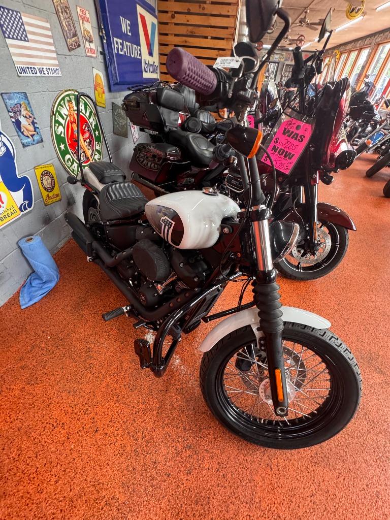 2021 Harley-davidson Street Bob 114 - $8,879
