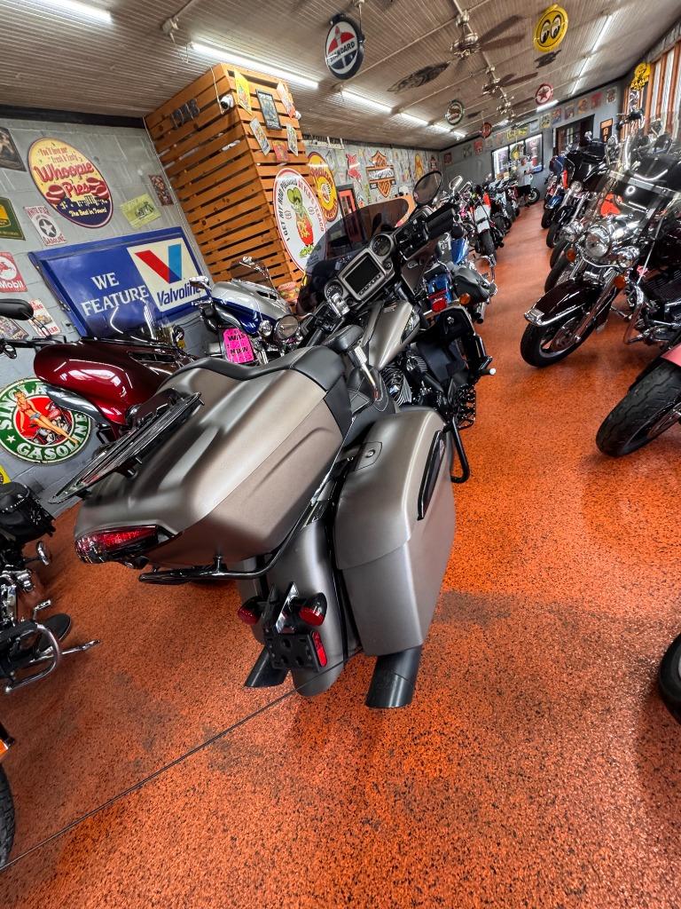 2021 Indian Motorcycle Roadmaster Dark Horse - $14,949