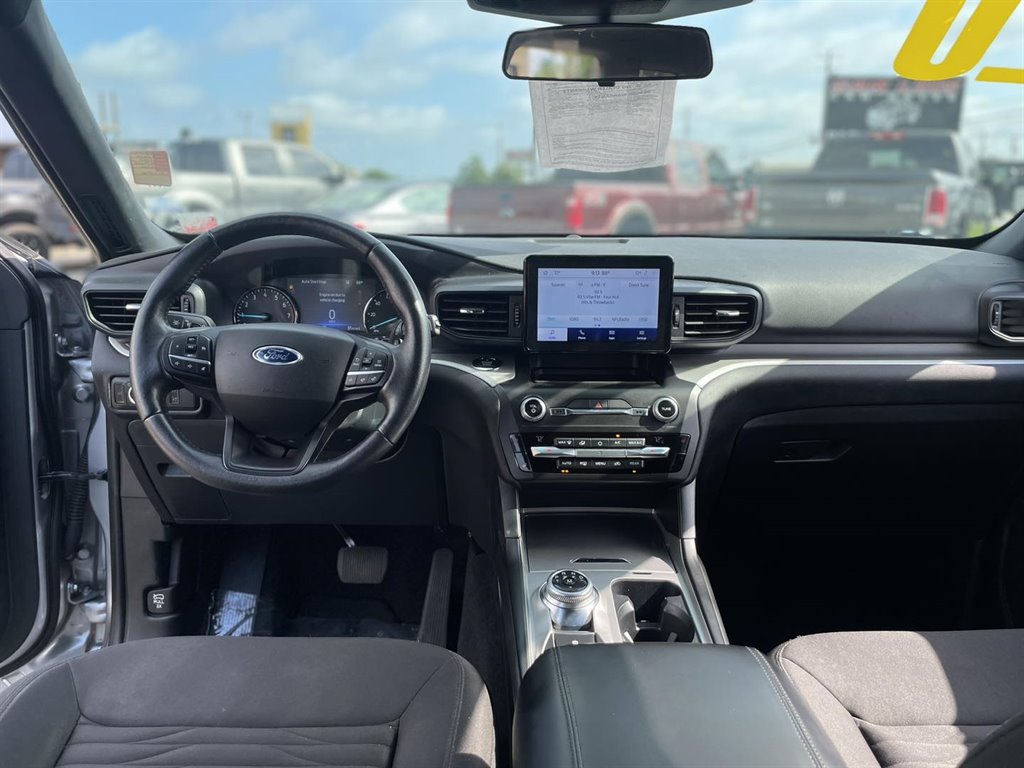 2020 Ford Explorer XLT photo