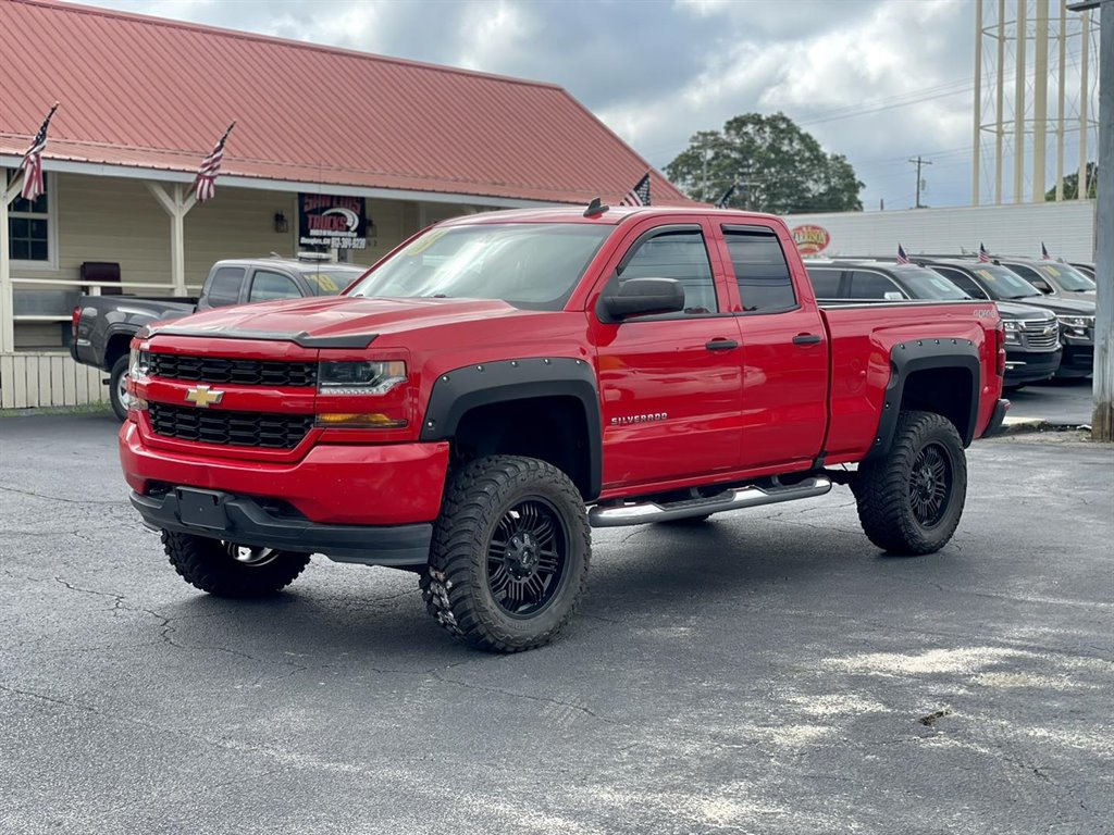 2017 Chevrolet Silverado 1500 Custom photo