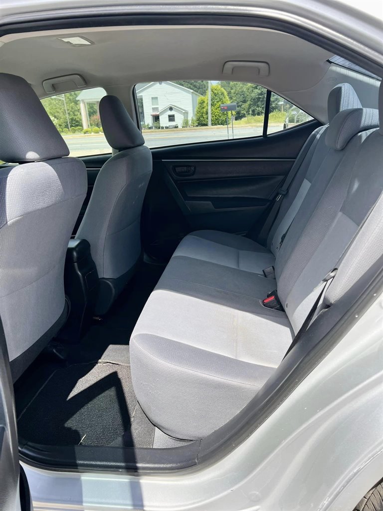 2015 Toyota Corolla L photo