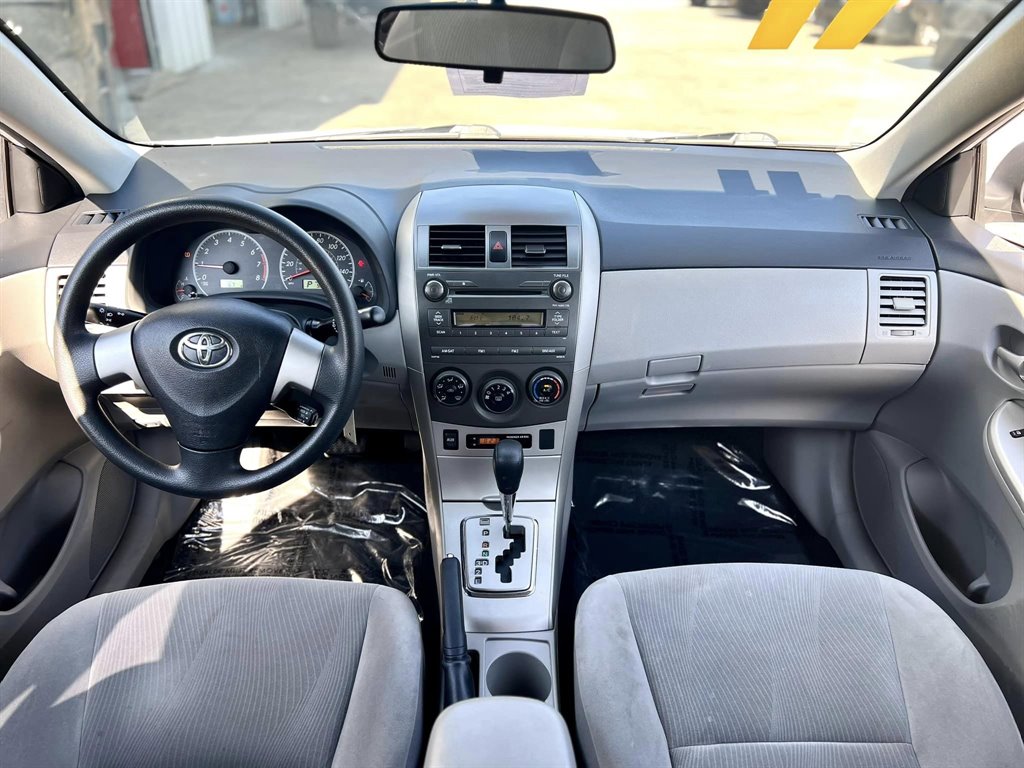 2011 Toyota Corolla photo