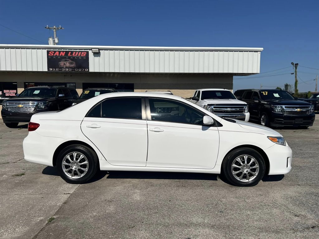 2011 Toyota Corolla photo