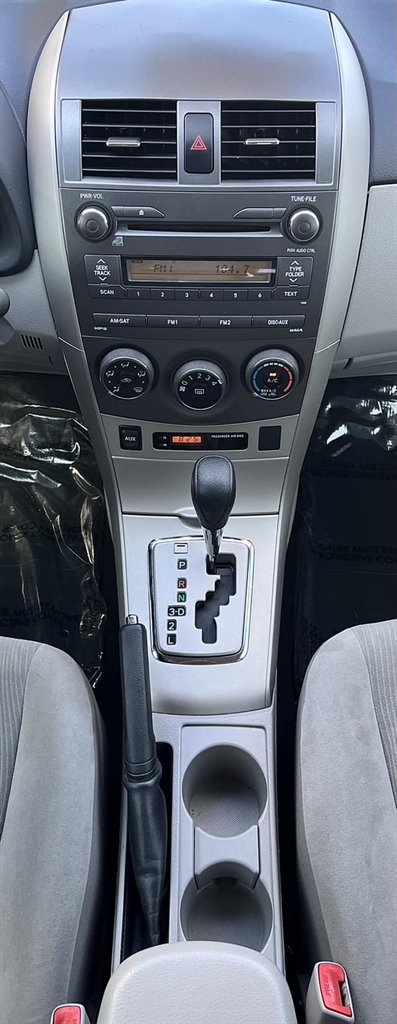 2011 Toyota Corolla photo