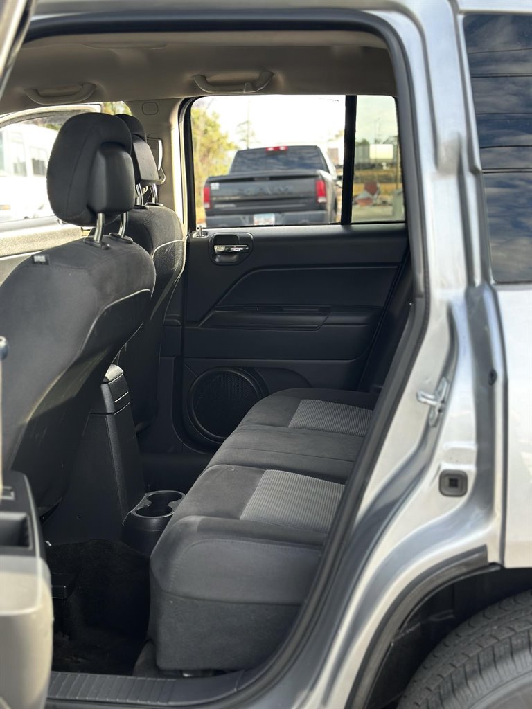 2016 Jeep Compass - $12,495