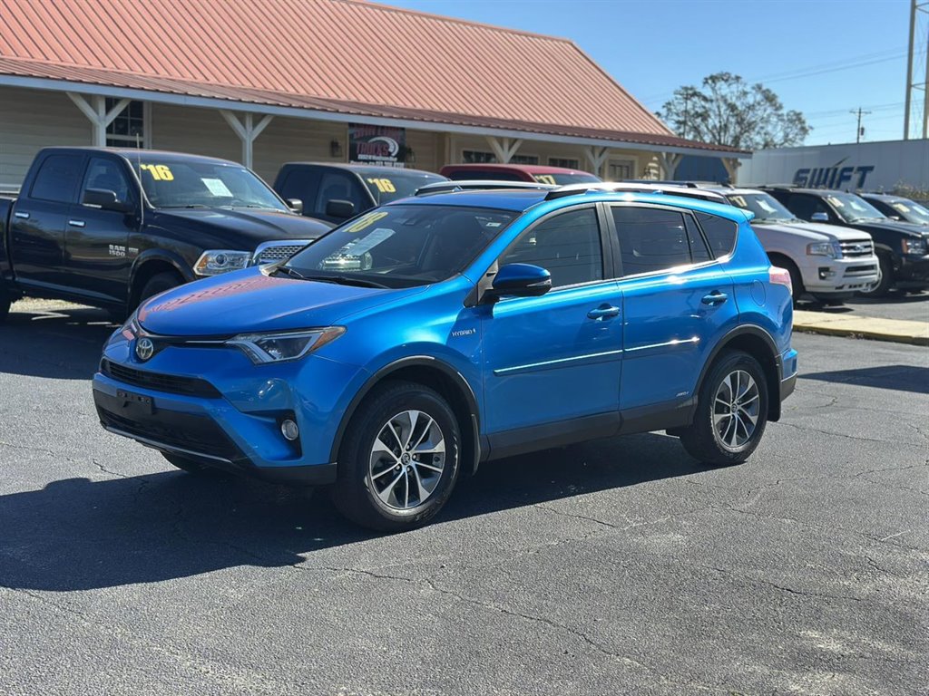 2018 Toyota RAV4 Hybrid XLE photo