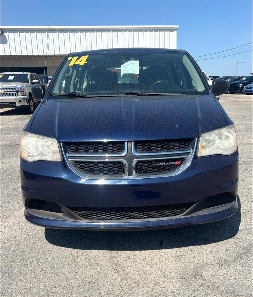 2014 Dodge Grand Caravan - $9,995