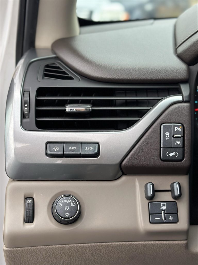 2016 Chevrolet Suburban 1500 LTZ photo
