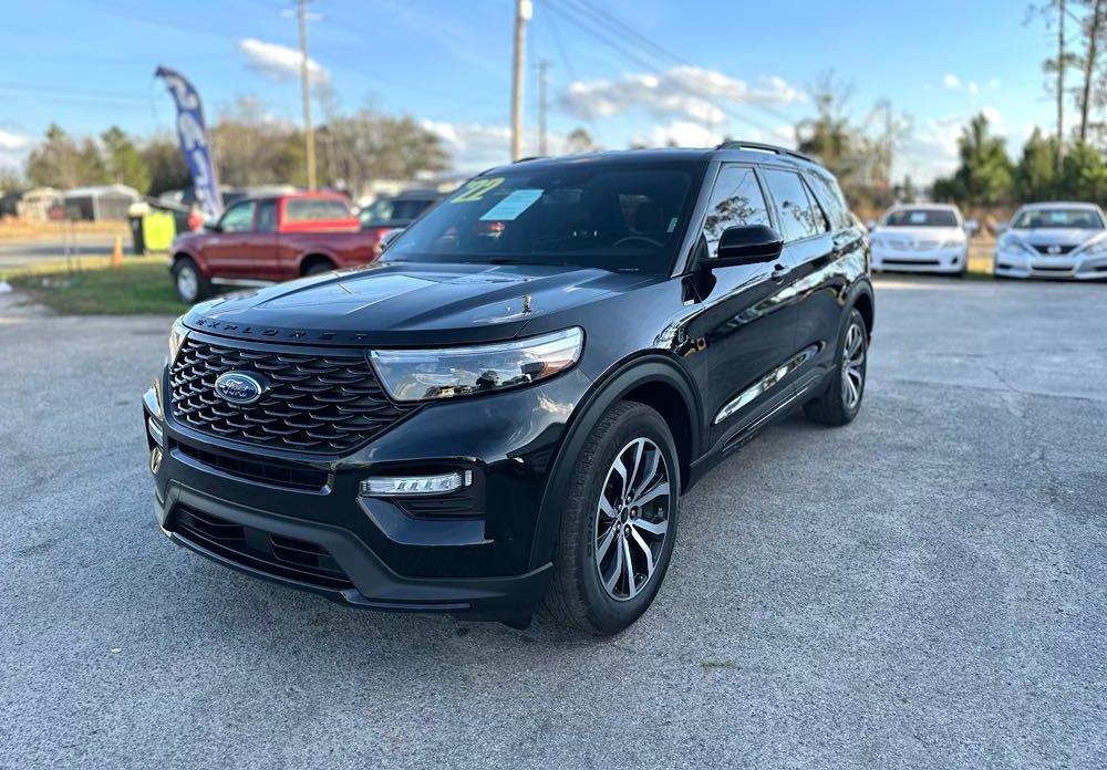 2022 Ford Explorer ST-Line photo