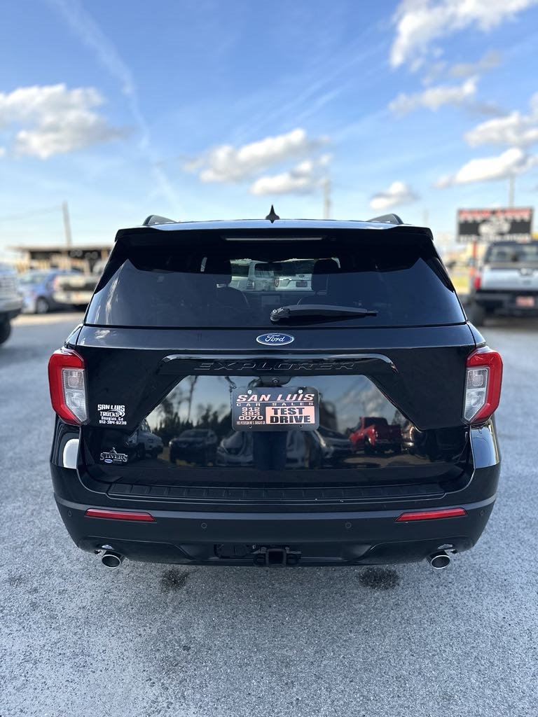 2022 Ford Explorer ST-Line photo