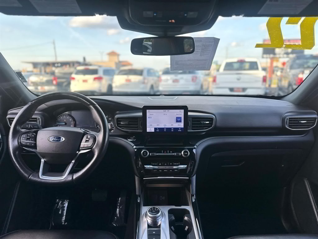 2022 Ford Explorer ST-Line photo