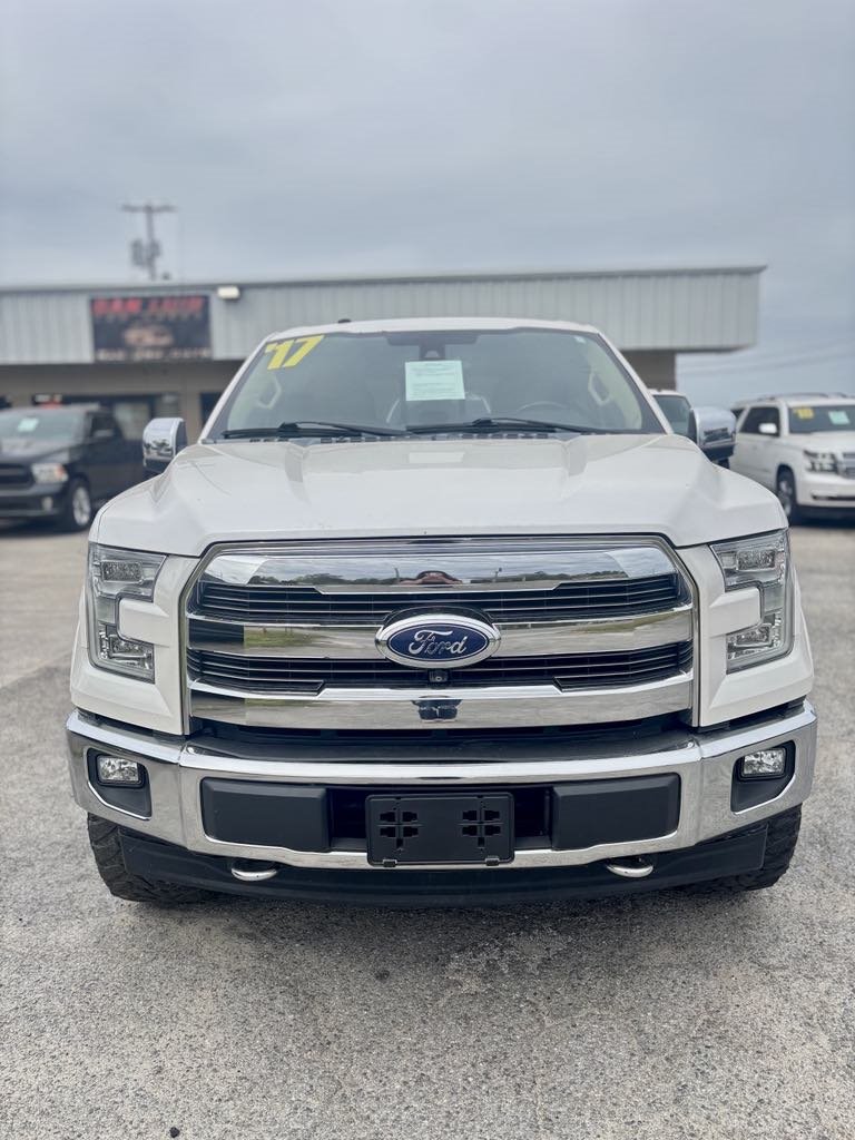 2017 Ford F150 Lariat photo