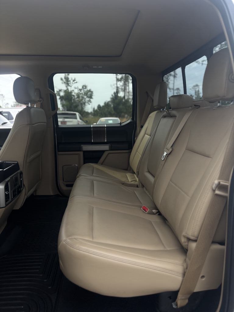 2017 Ford F150 Lariat photo