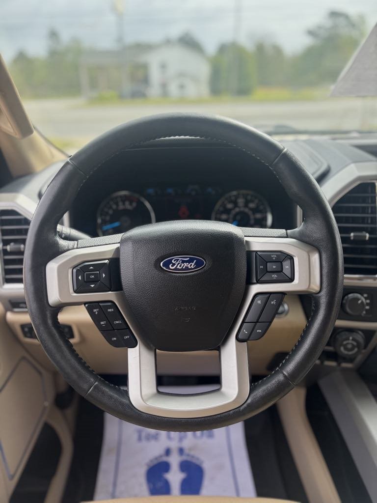 2017 Ford F150 Lariat photo