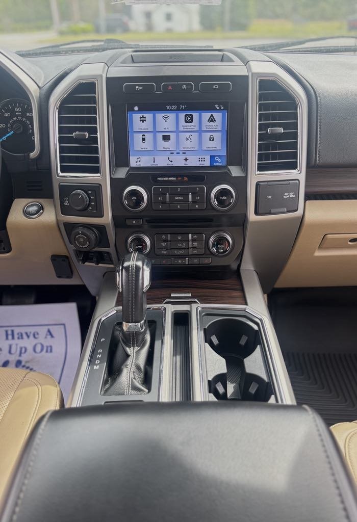 2017 Ford F150 Lariat photo