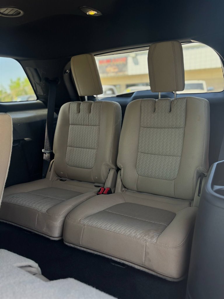 2017 Ford Explorer - $18,995