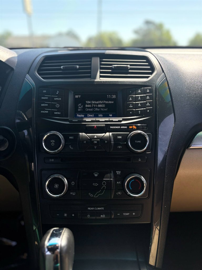 2017 Ford Explorer - $18,995