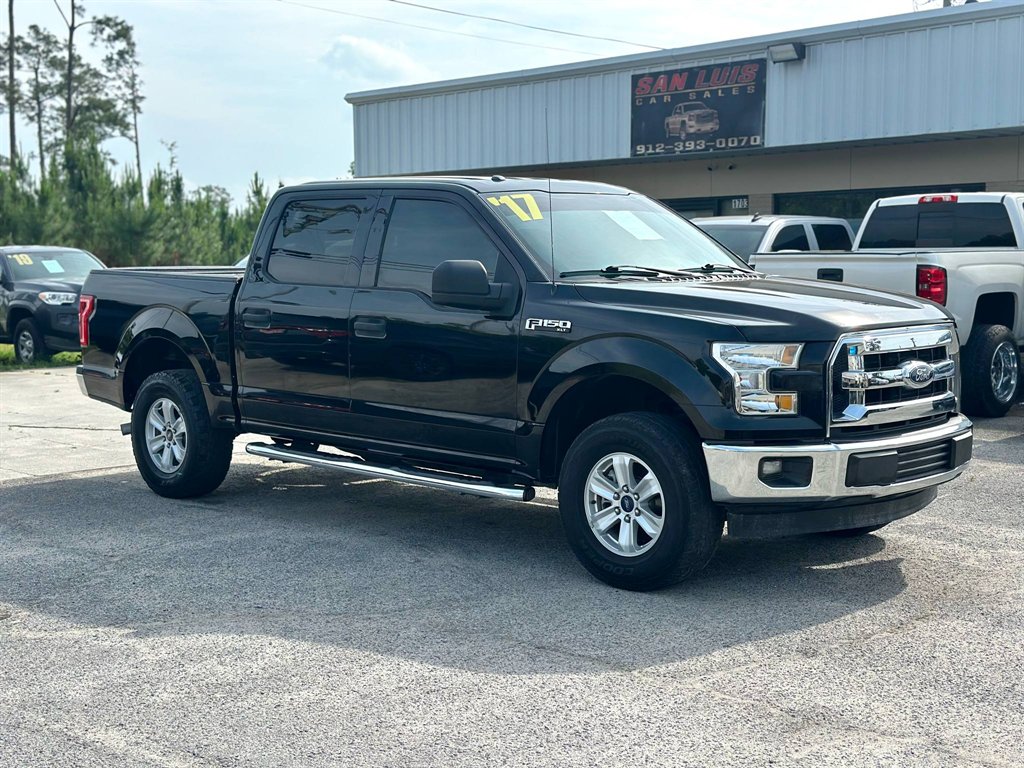2017 Ford F-150 - $21,995